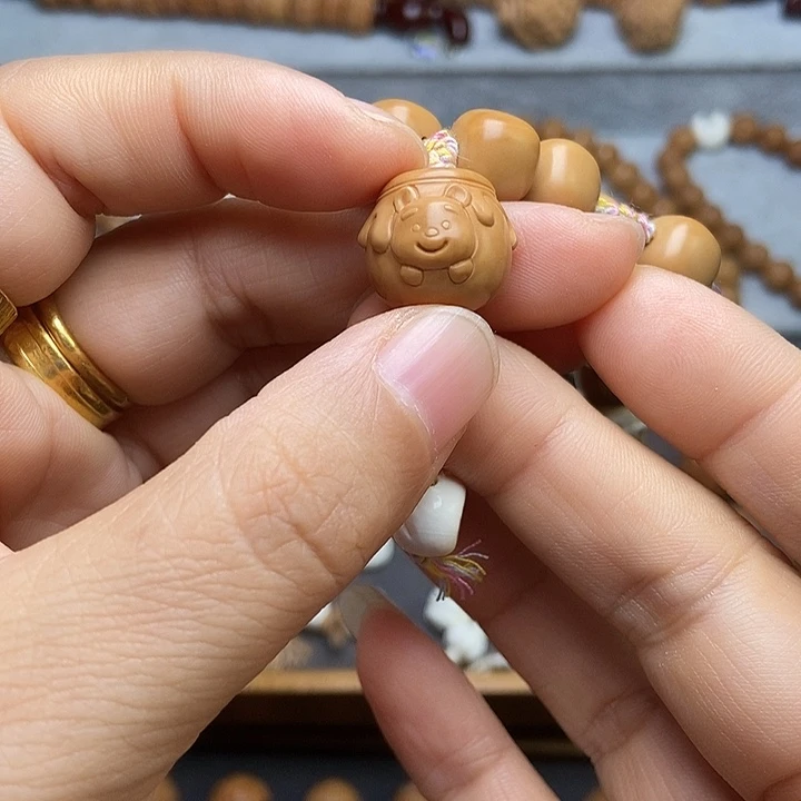 手串桃核小**干定制蜂蜜罐