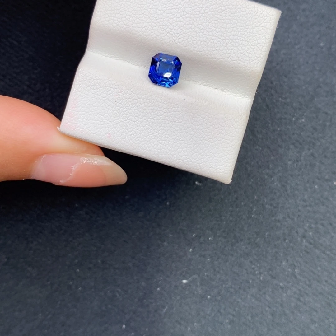 蓝宝石裸石皇家蓝 1.15 ct