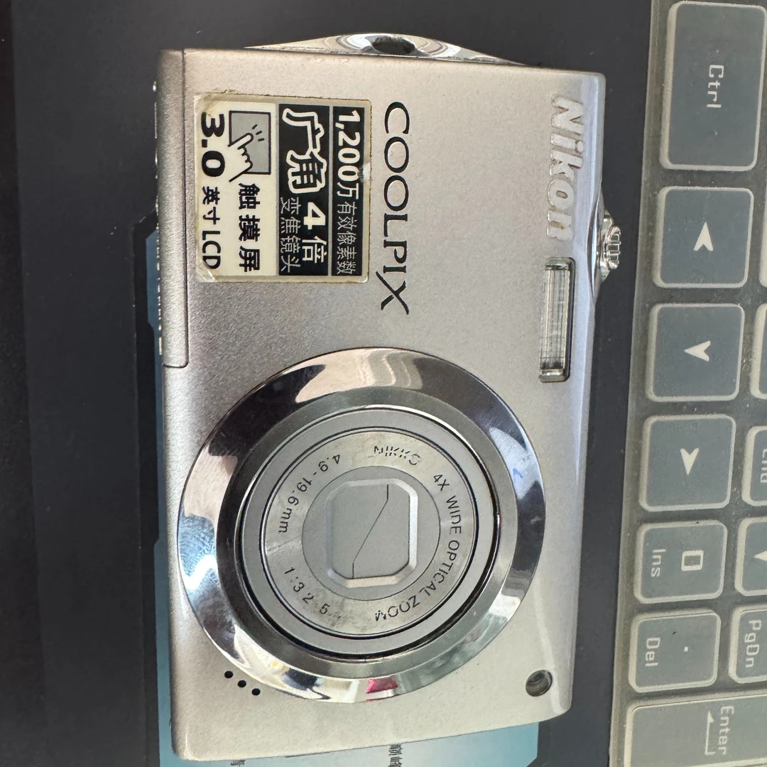 95新 Nikon/尼康 s4000 1200万像素4倍广角镜头 非质量问题不退换