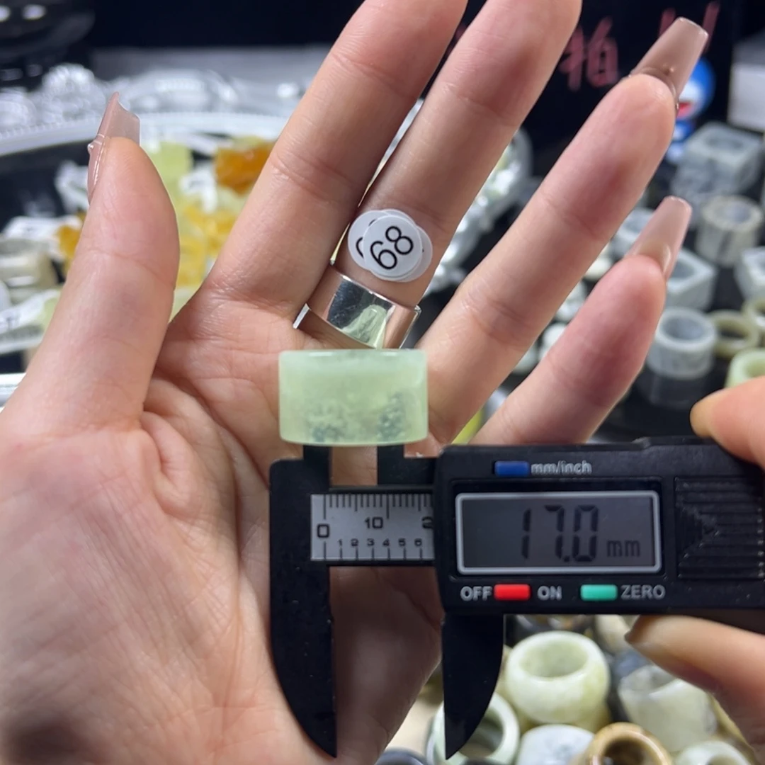 蛇纹石玉未镶嵌戒指