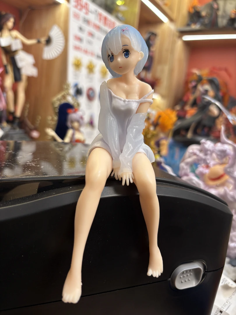 睡衣雷姆或坐姿雪乃