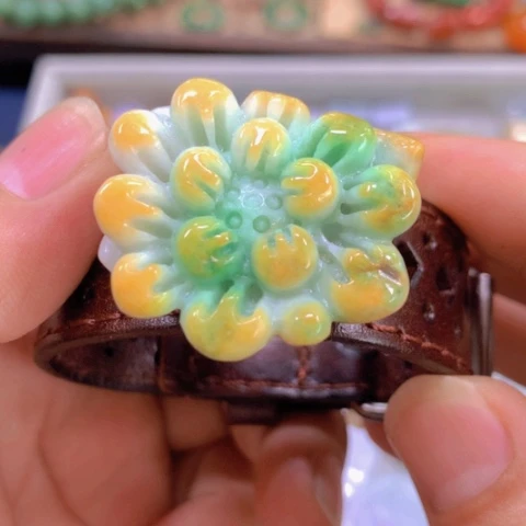 【闪购商品】翡翠颈饰未镶嵌翡翠