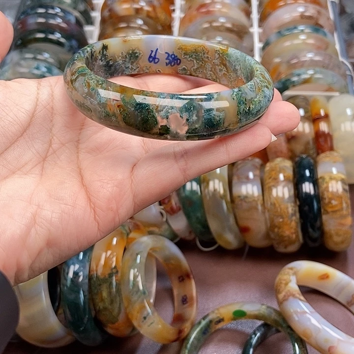 玛瑙/玉髓手镯未镶嵌