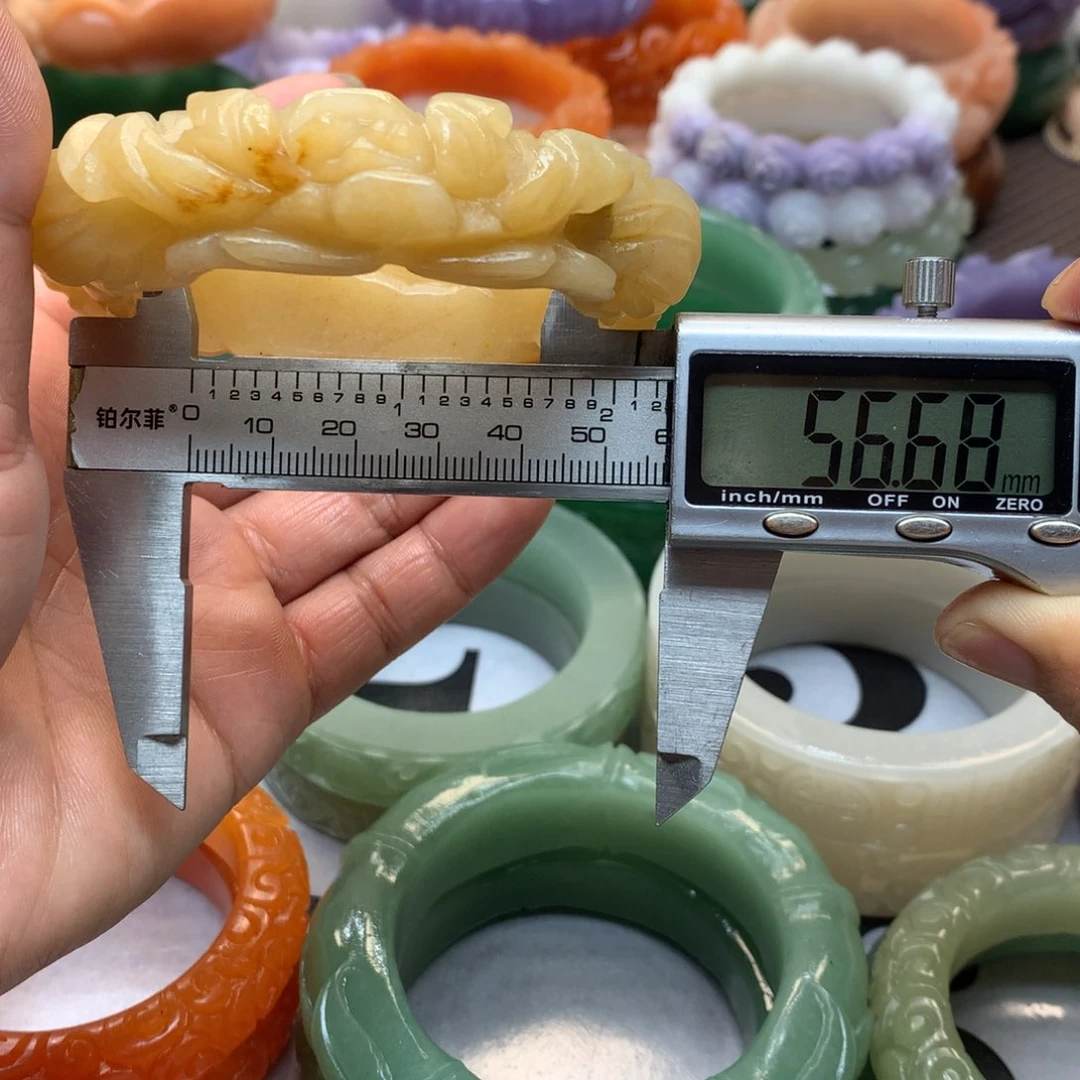 未镶嵌手镯石英质玉