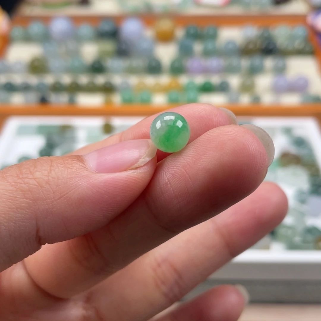 翡翠散珠天然缅甸翡翠a货7.5，有内纹需要包容