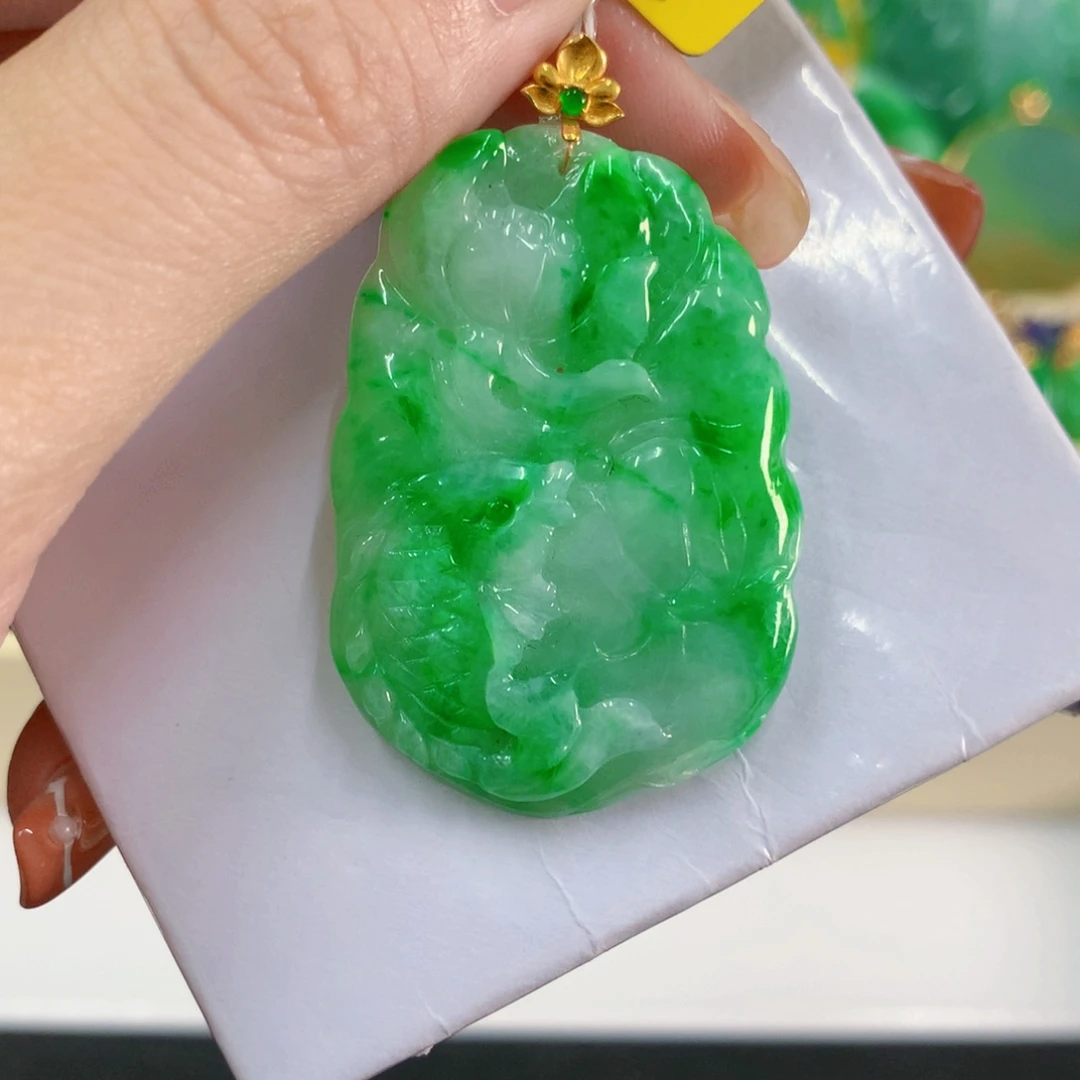 吊坠(不含链)18K金镶嵌翡翠