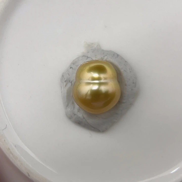 颈饰海水珍珠未镶嵌10.9金珠 葫芦 极微瑕H8