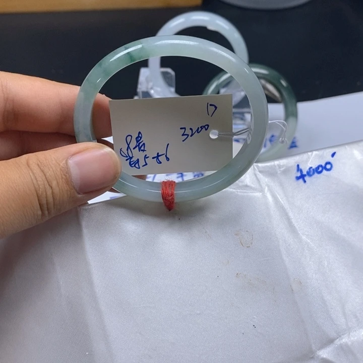 未镶嵌手镯翡翠天然翡翠