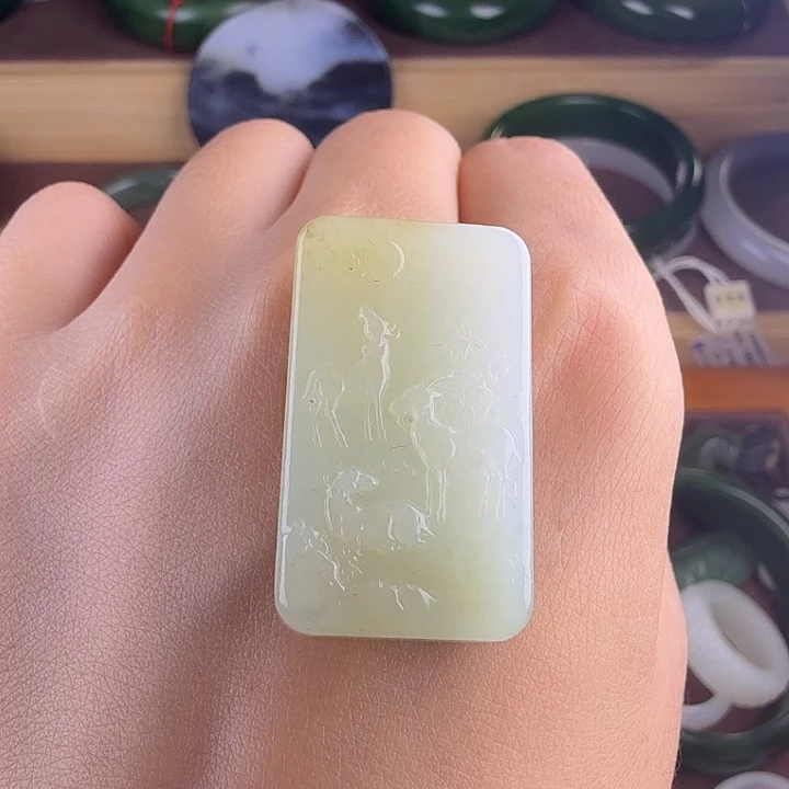 和田玉（糖玉）未镶嵌颈饰
