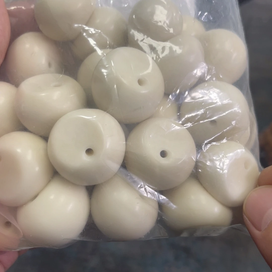 吊坠白玉菩提z24-27/6颗微瑕蒜瓣