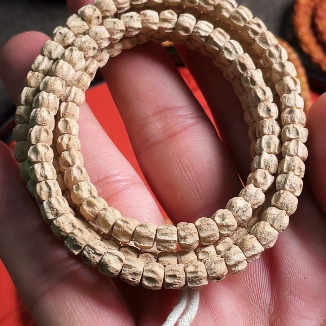 观***云柏香籽/百香籽吊坠