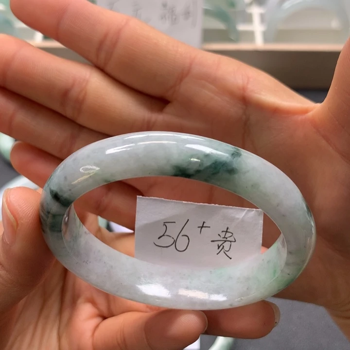 未镶嵌手镯翡翠手镯