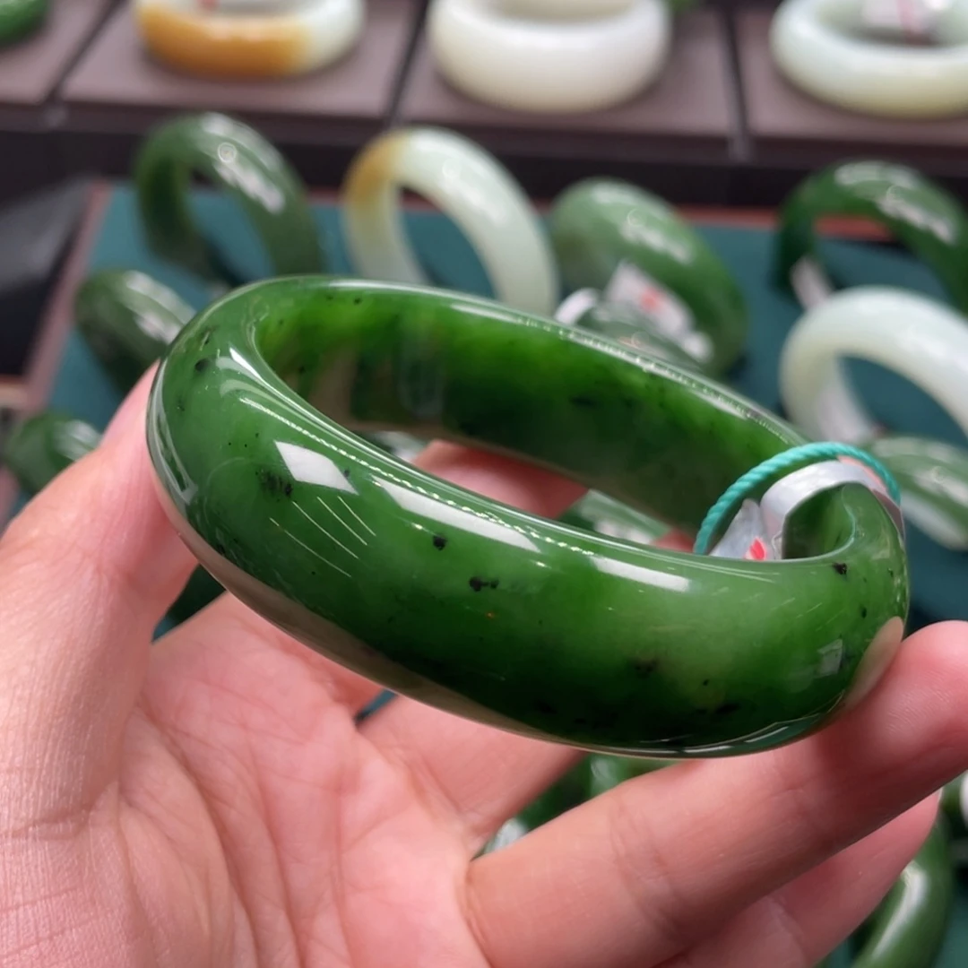 和田玉（碧玉）未镶嵌手镯6061