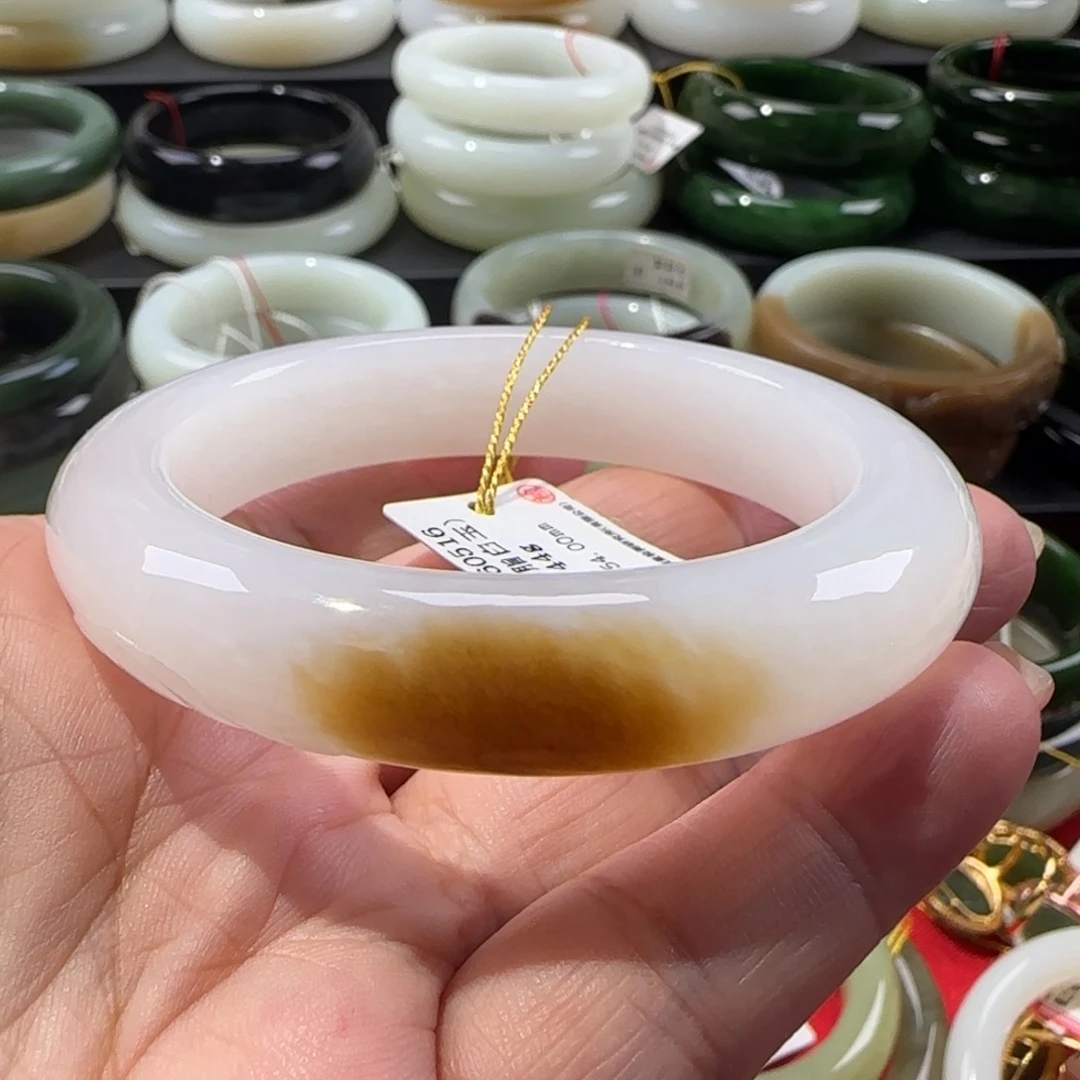 大***地和田玉手镯未镶嵌