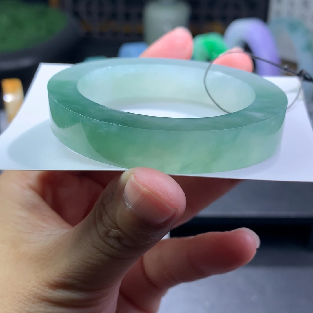 未镶嵌手镯定制翡翠