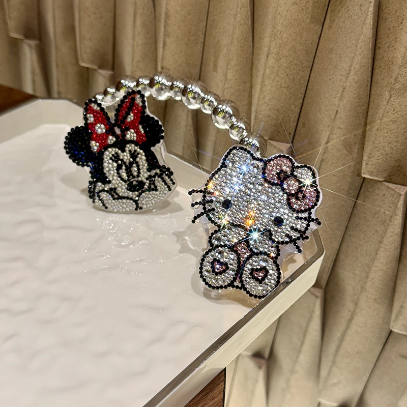 卡通高定轻奢可爱KT镶钻手工点钻手机支架折叠磁吸手机架女款定制