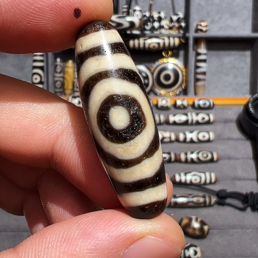 玛瑙未镶嵌颈饰上肯现代玛瑙制品