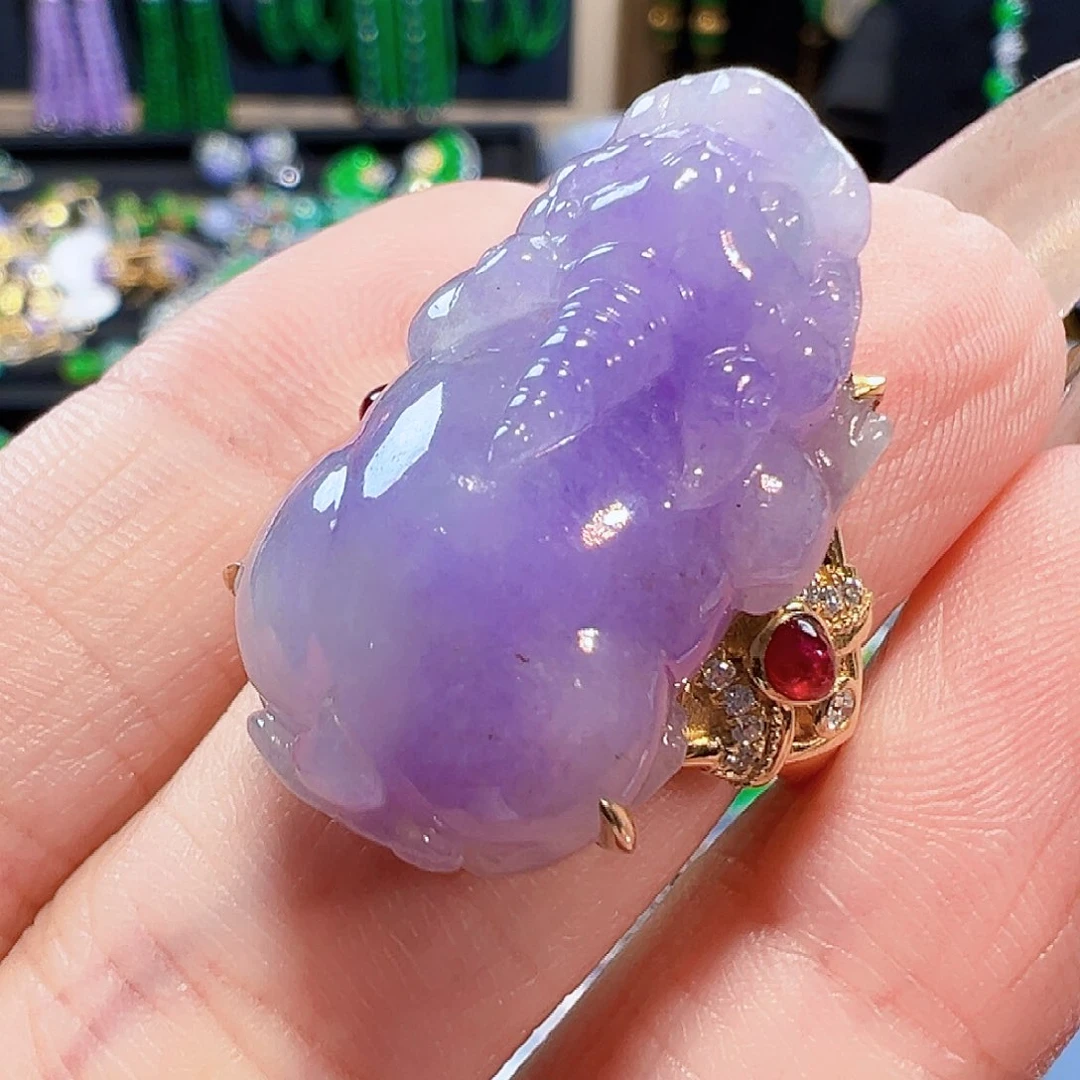 翡翠戒指18K金镶嵌初*。签收后24小时鉴赏期