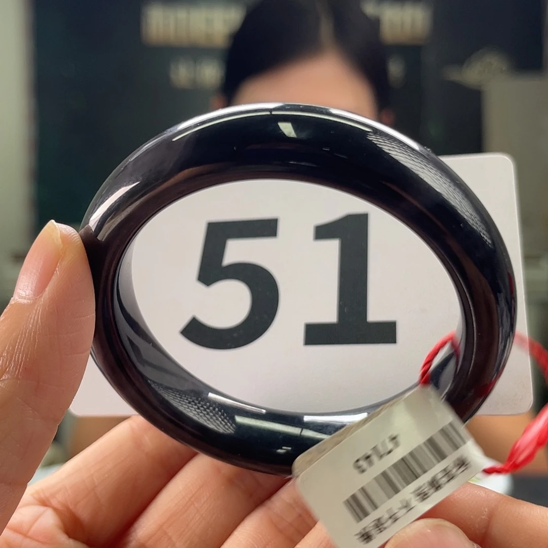 和田玉手镯未镶嵌微瑕133