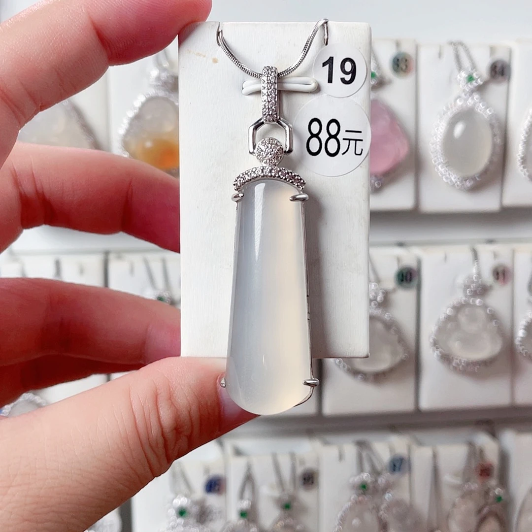 未镶嵌颈饰玛瑙/玉髓