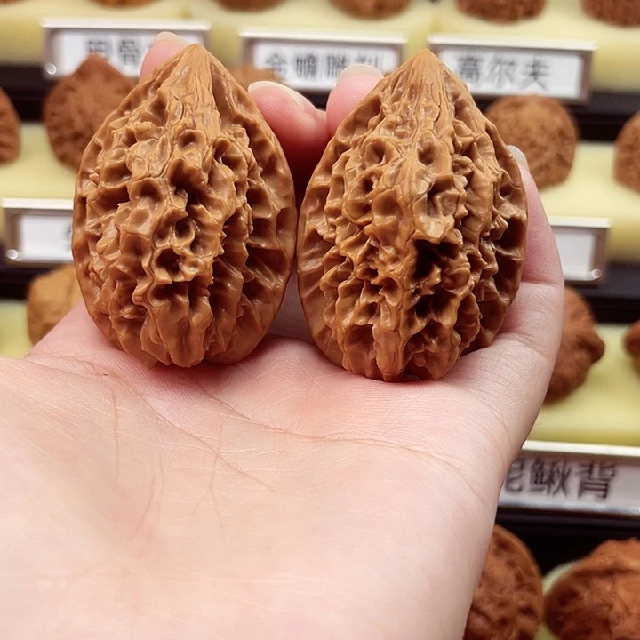 随***谦文玩核桃吊坠招财鼠35尺5170