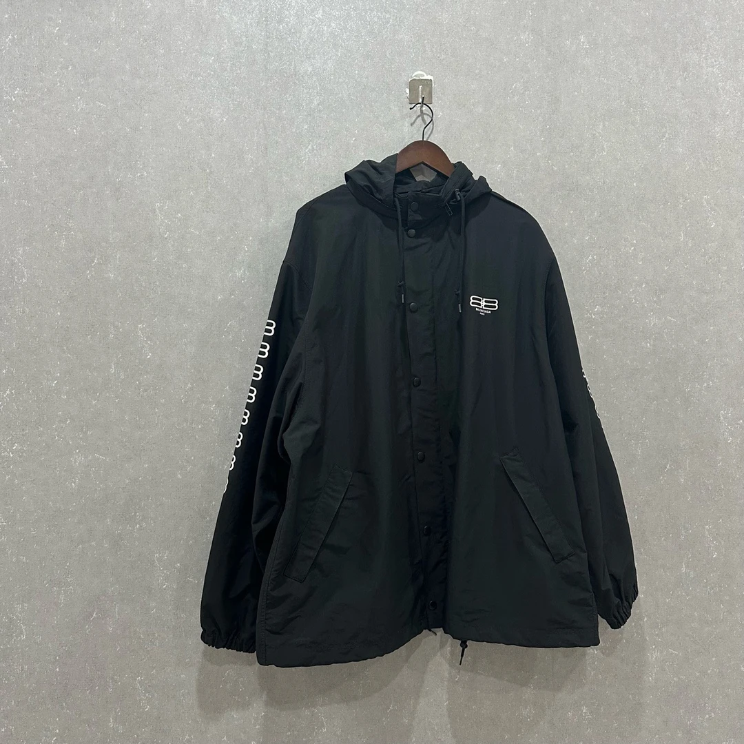 99新 Balenciaga/巴黎世家 字母印花可脱卸帽夹克外套48码/003570