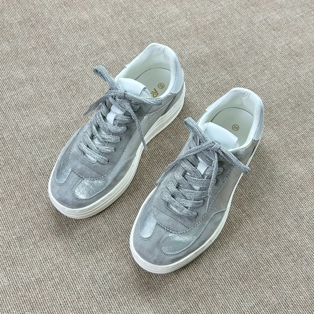 Reveim雾月银小羊皮女士休闲鞋