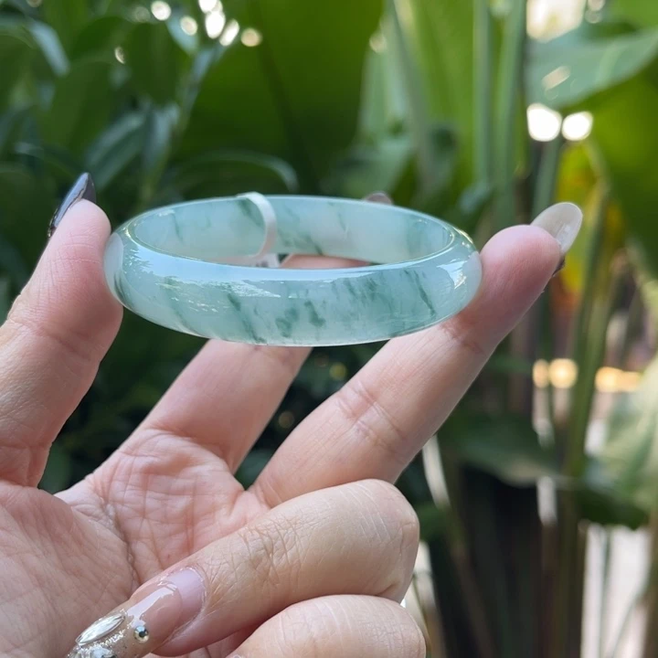 【闪购商品】翡翠手镯未镶嵌56.3正圈