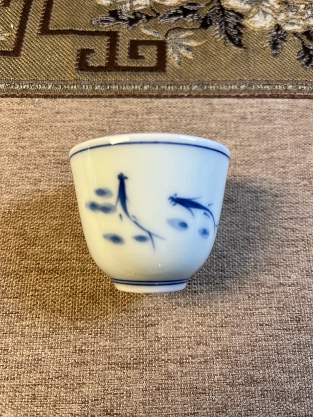 景德镇陶瓷手绘青花釉下彩鱼杯年年有余茶杯小茶杯客杯玩玉茶杯