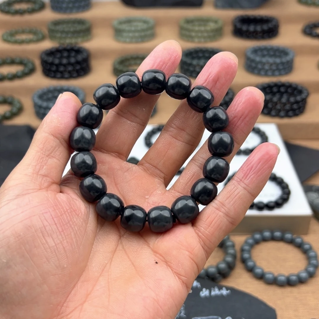 颈饰未镶嵌和田玉（墨玉）13老型手串