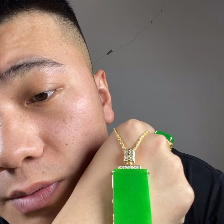 吊坠(赠链)未镶嵌翡翠高端时尚打方牌吊坠