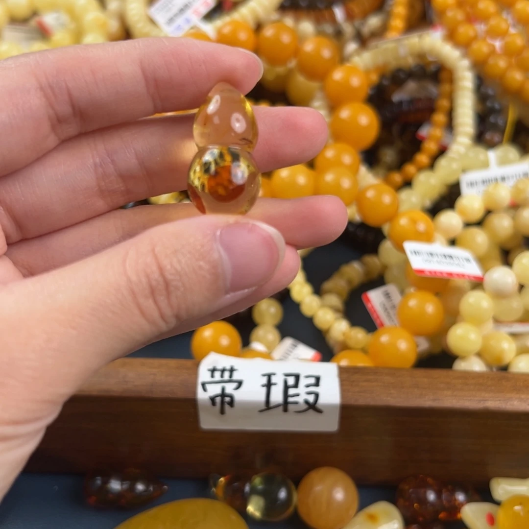 琥珀未镶嵌珠宝奇石