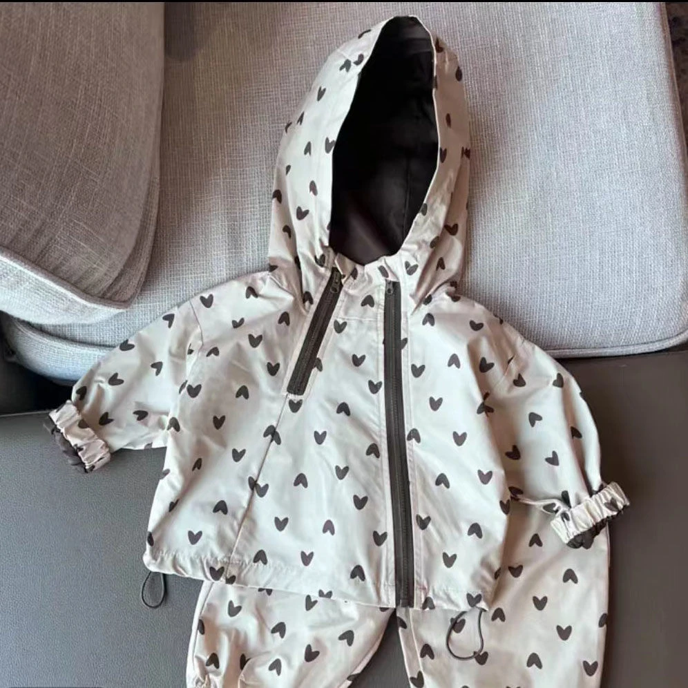 儿童卡通连帽冲锋衣套装2025春秋季新款上衣男女宝宝可爱休闲外套