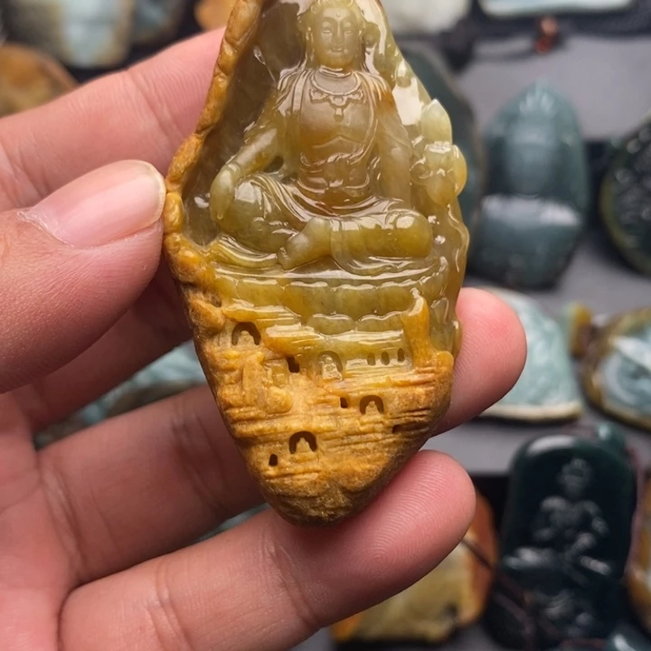 翡翠未镶嵌颈饰翡翠