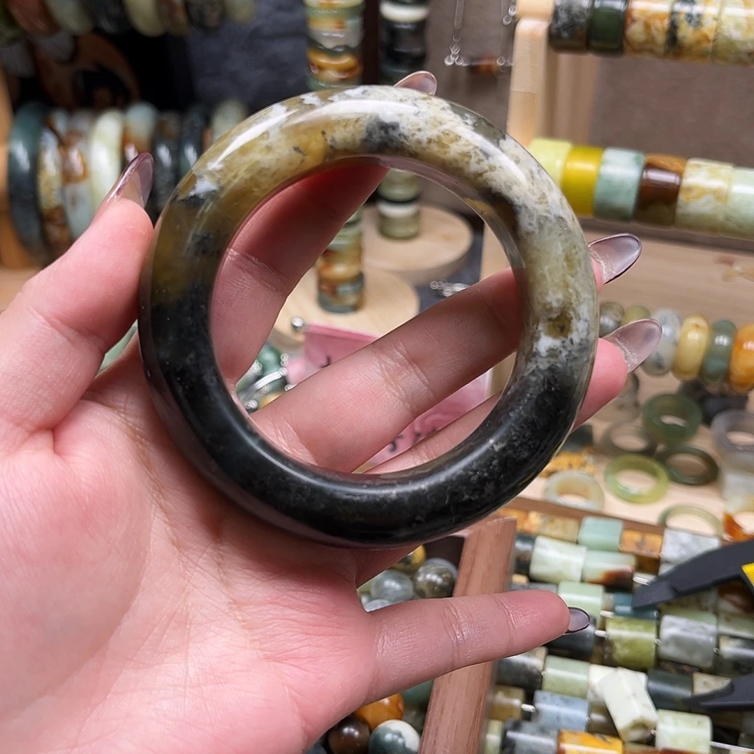 蛇纹石玉未镶嵌手镯58
