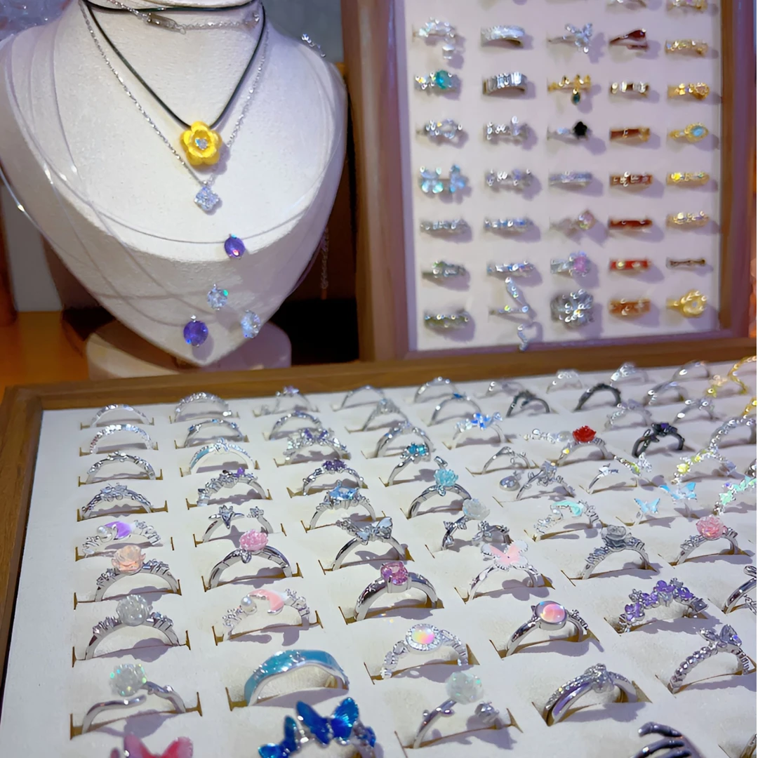 铜合金合成锆石戒指 铜合金合成锆石戒指小众简约新中式可调戒指