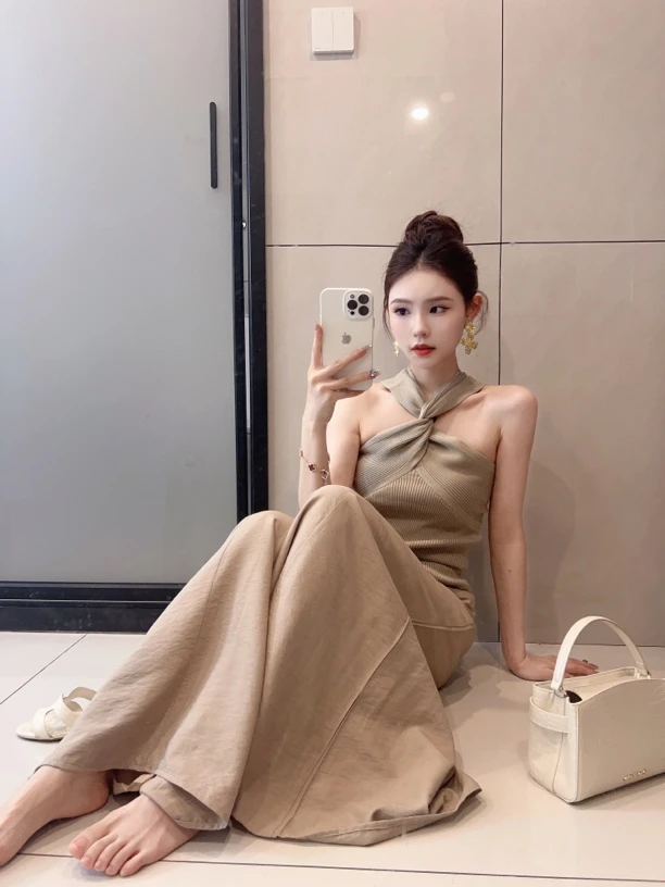 【珊珊哦】设计感交叉挂脖背➕垂感高腰阔腿长裤两件套