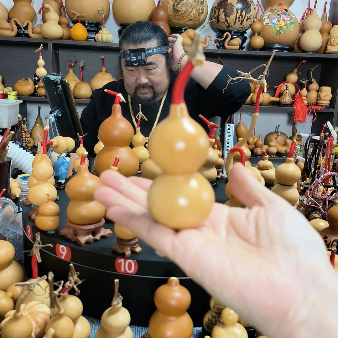 繁***。葫芦福禄双全手把件