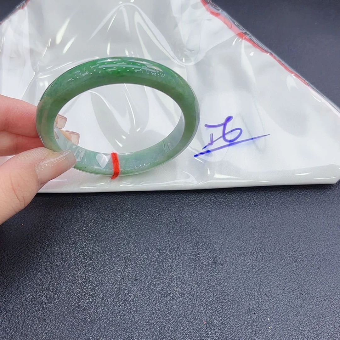 翡翠手镯未镶嵌手镯56