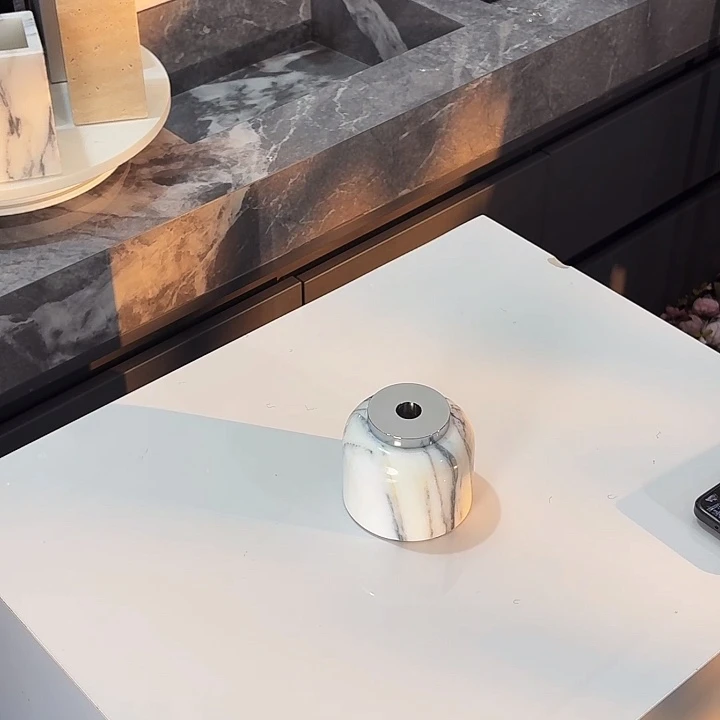 方款008-大花白香薰