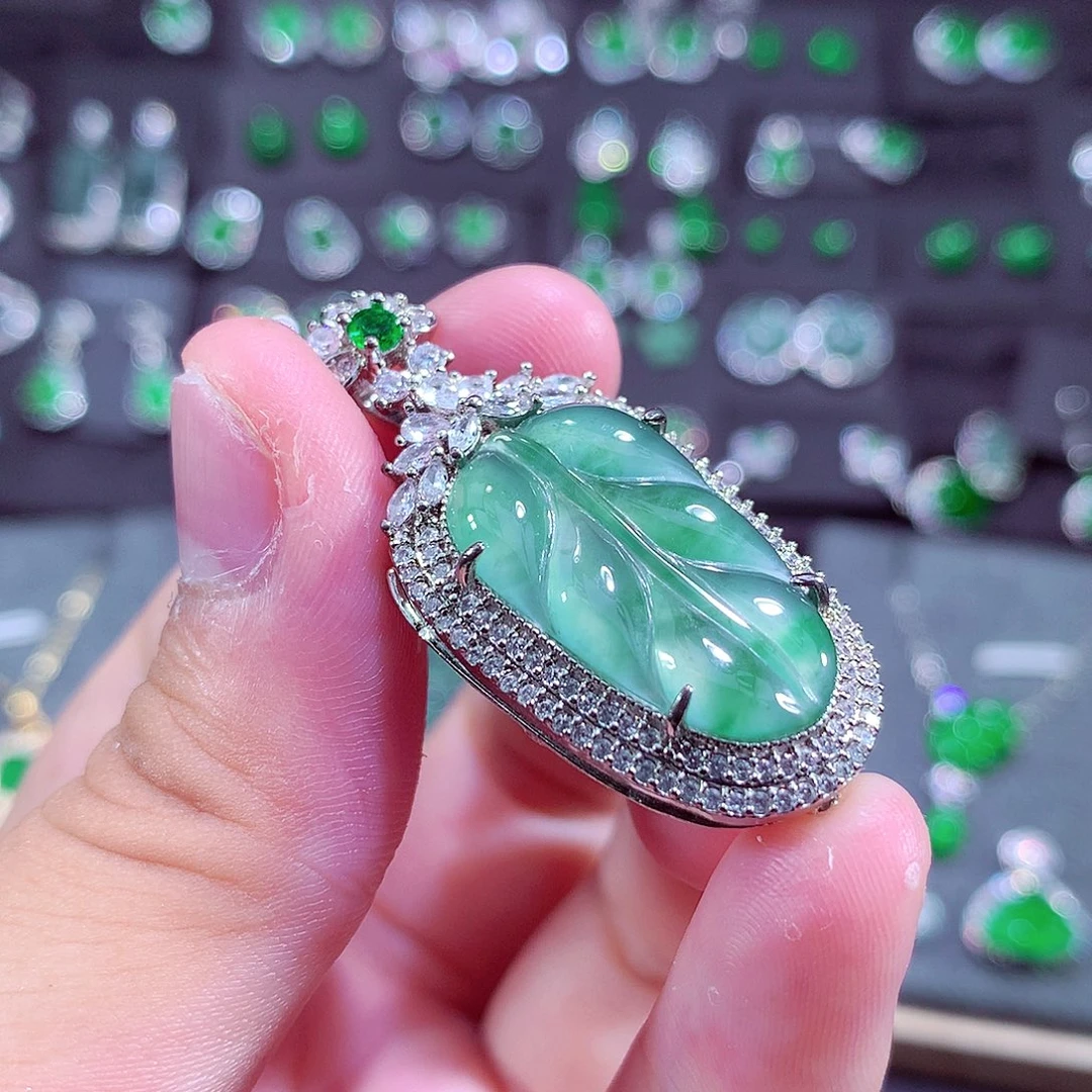 翡翠未镶嵌项链挂件