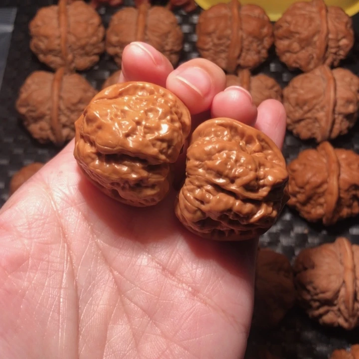 雄***厨文玩核桃把件蛤蟆35