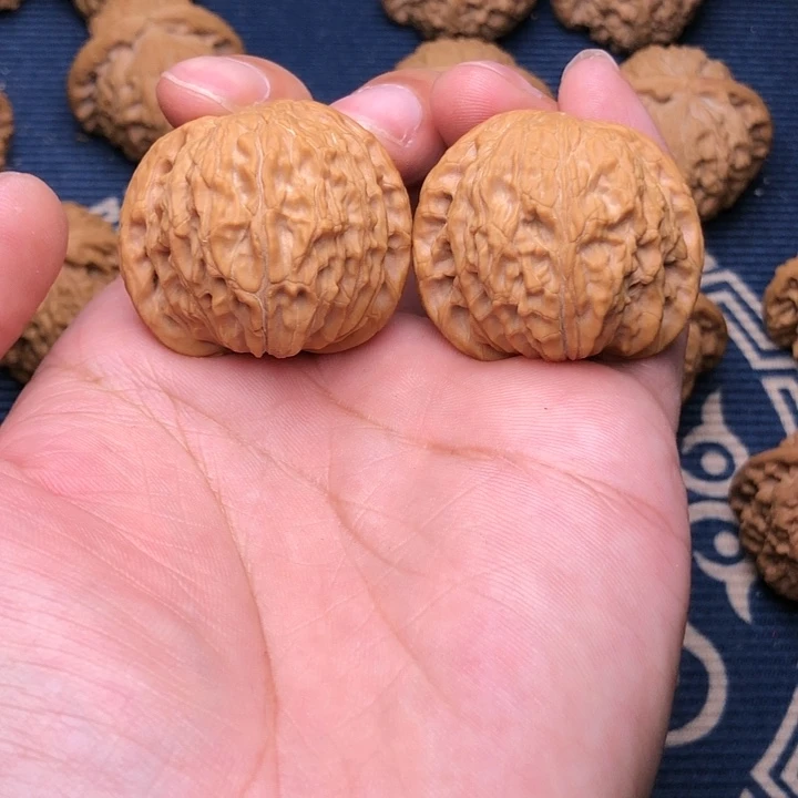 文玩核桃吊坠清*磨盘