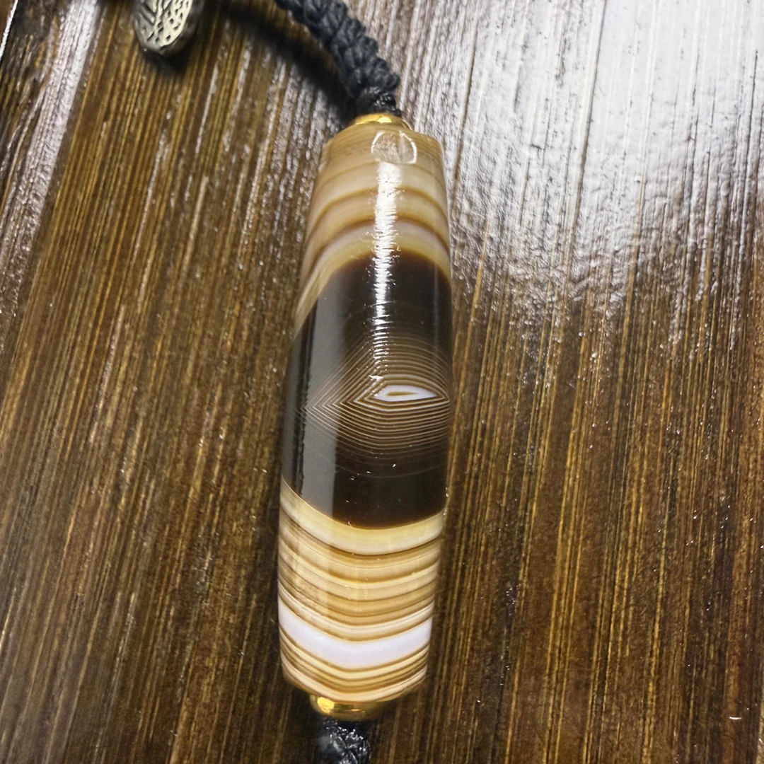 藏系到带缠丝玛瑙