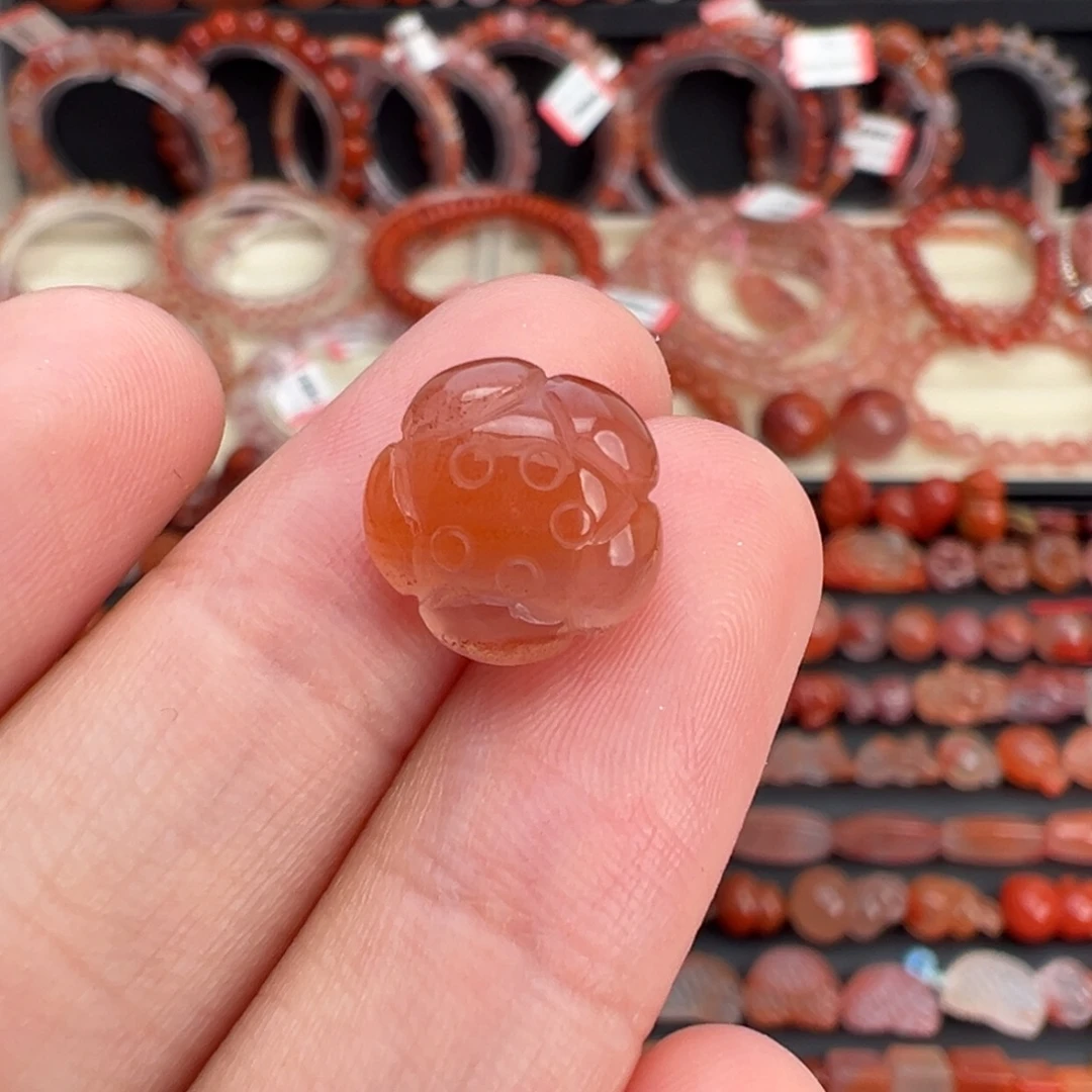 南红玛瑙未镶嵌颈饰莲花籽