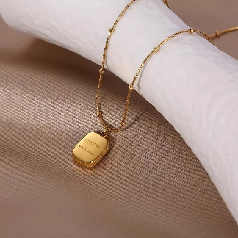 钛钢项链 韩版ins小众简约字母方砖不掉色轻奢高级感项链
