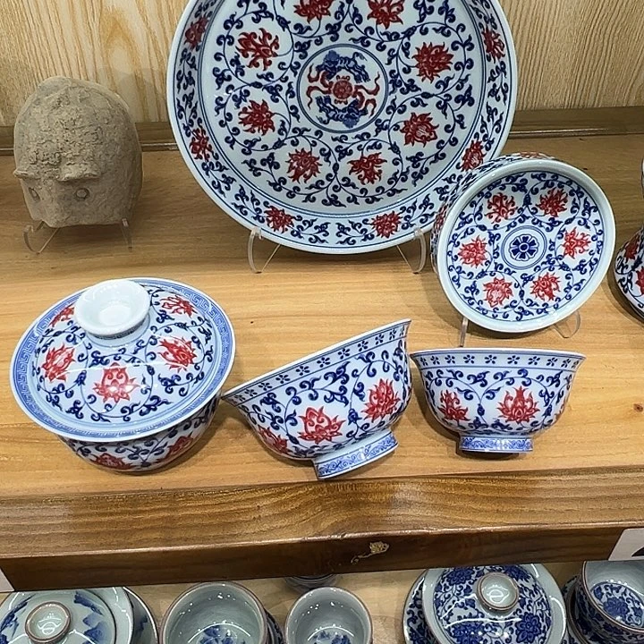 人***醒青花釉里红缠枝莲5件套