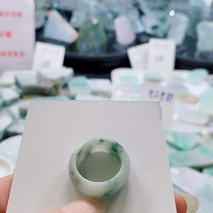 翡翠未镶嵌颈饰缅甸天然A货翡翠挂件