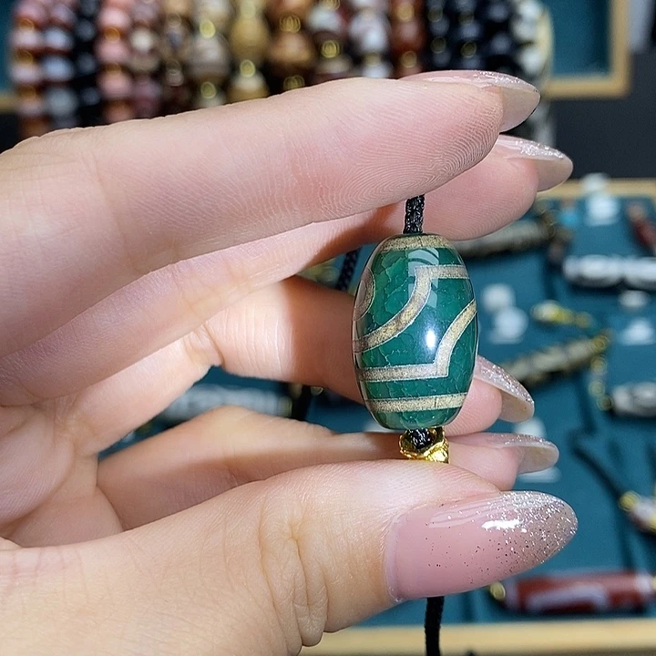 玛瑙/玉髓颈饰合金
