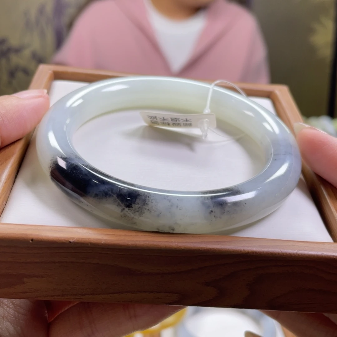 和田玉未镶嵌手镯59圈